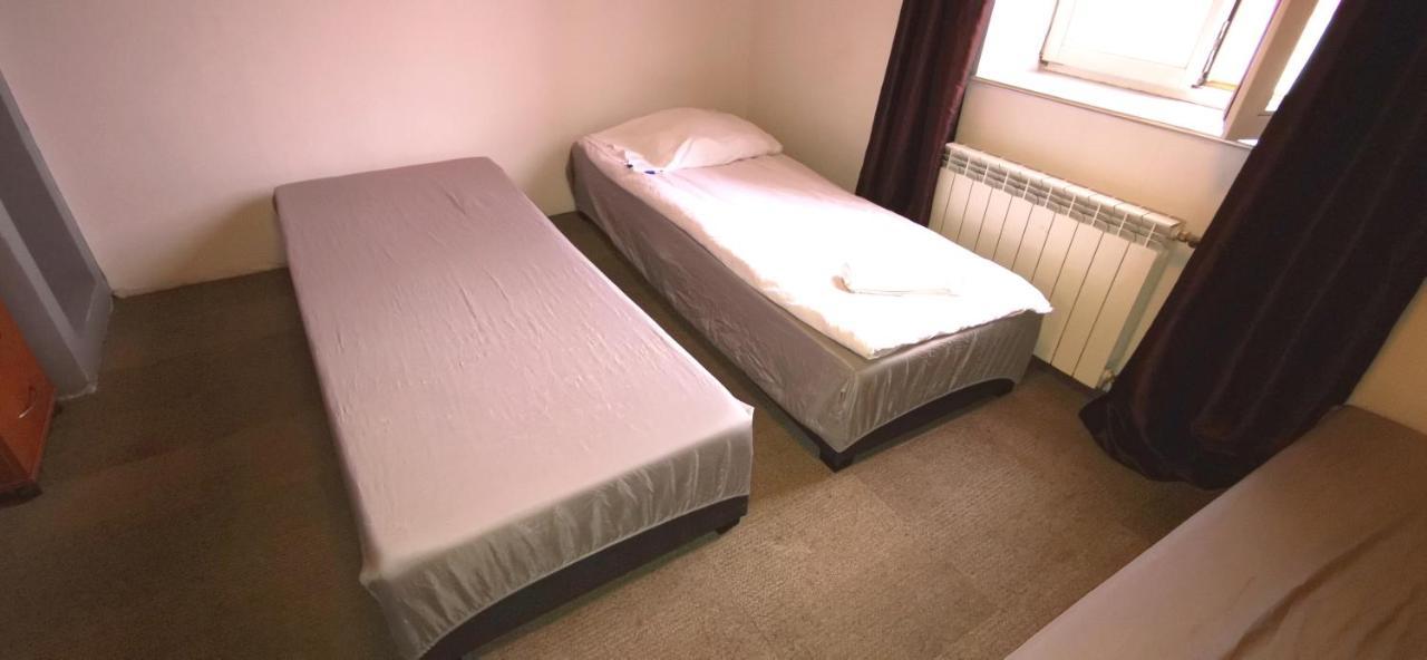 Hostel Warszawa-Ursus Exteriör bild