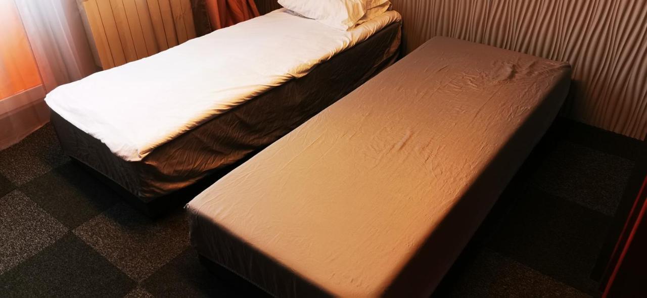 Hostel Warszawa-Ursus Exteriör bild
